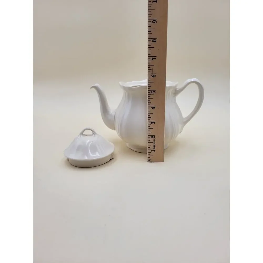 Wedgwood Queen's Shape White Ceramic Teapot with Lid Made in England VTG